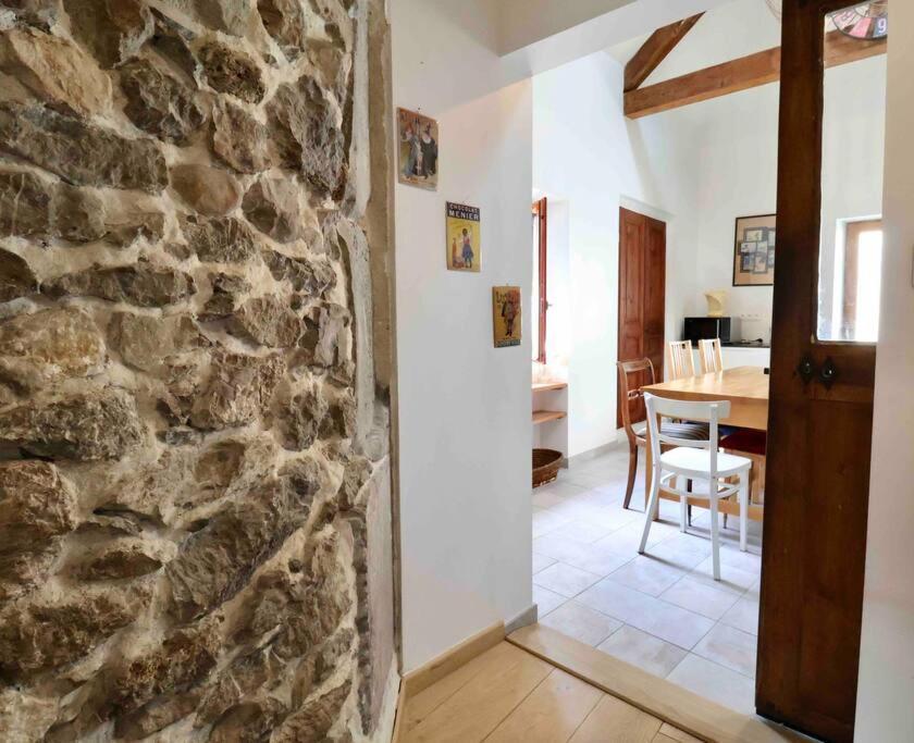 Les Hauts Du Chateau Chambéry Exterior foto